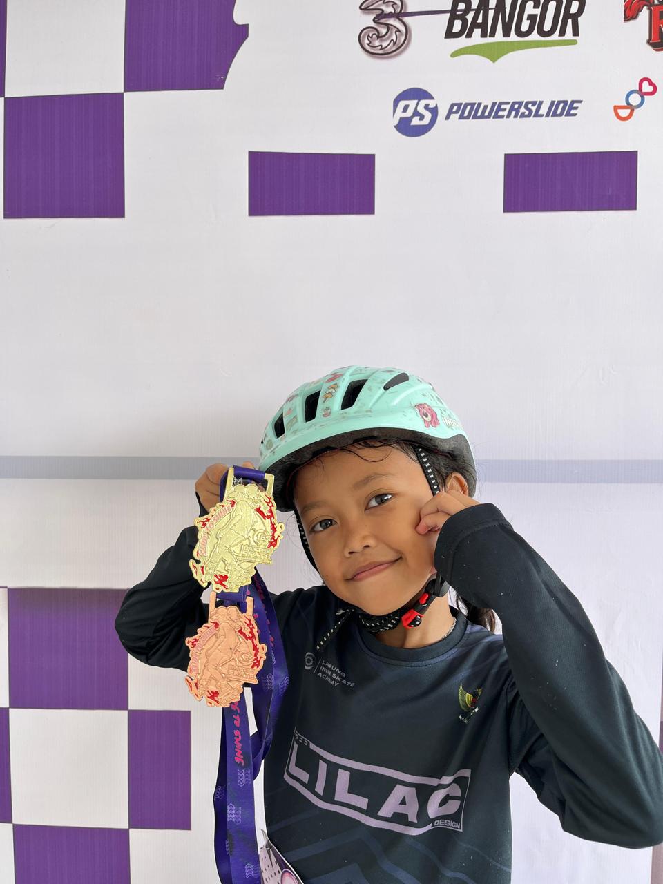 Ken Ayu Kenes Kikandrya