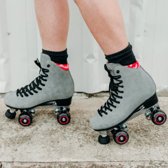 Pemula Wajib Tahu! 10 Kesalahan Saat Belajar Sepatu Roda Pemula Wajib Tahu! 10 Kesalahan Saat Belajar Sepatu Roda